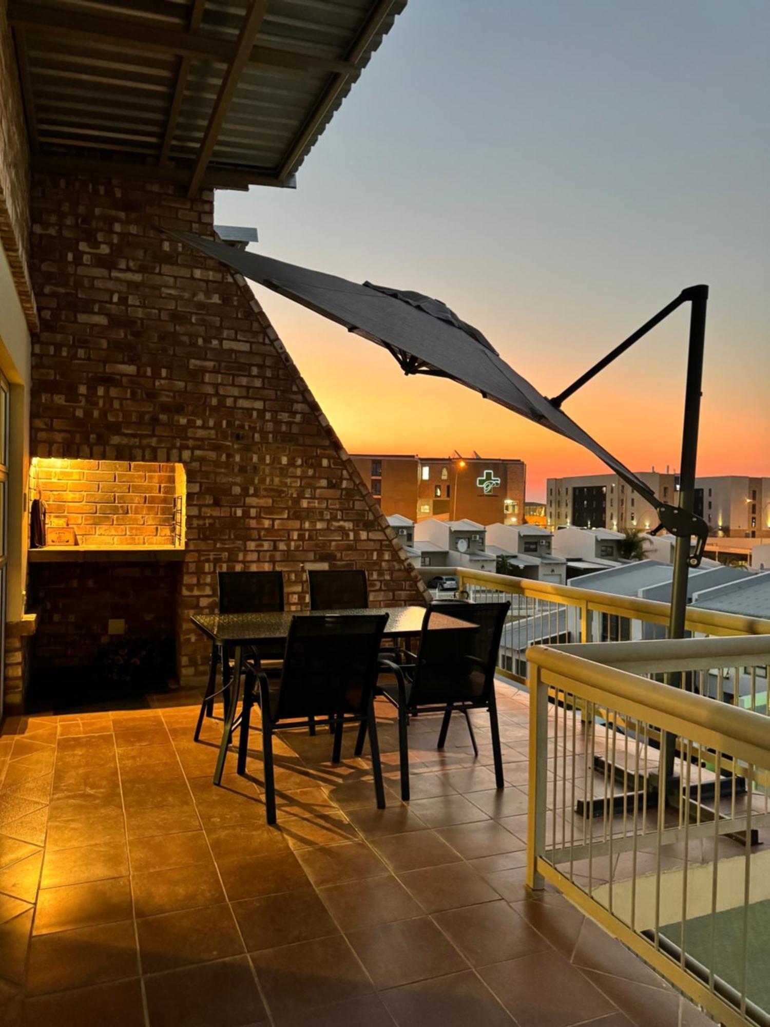 Weavers Nest 34 Windhoek Esterno foto